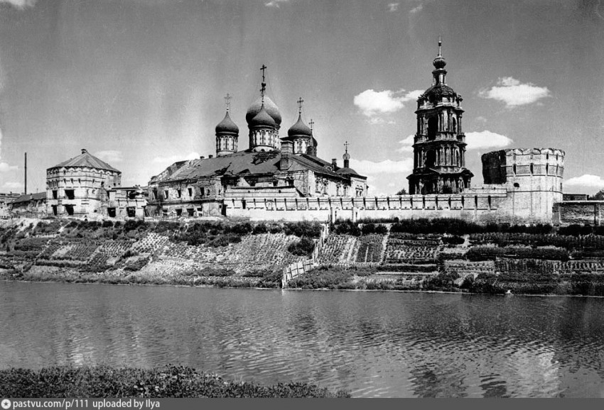 Новоспасский монастырь, Таганский (Центральный административный округ (ЦАО), г. Москва). архивная фотография,  Фото с сайта pastvu.ru Фото 1944-45 гг.