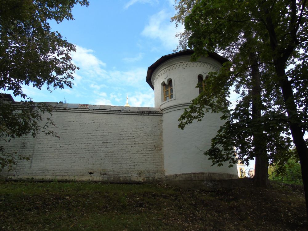 Таганский. Новоспасский монастырь. архитектурные детали, Стены и башни