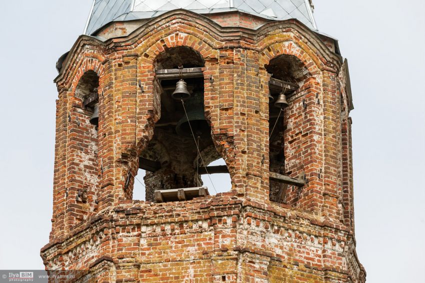 Церковь Иоанна Богослова, Дружба (Судиславский район, Костромская область). архитектурные детали