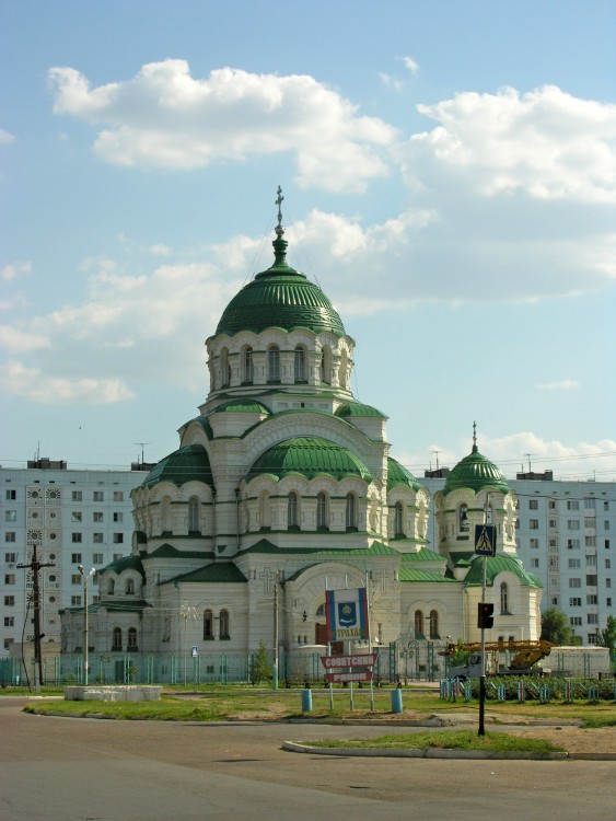 Астрахань. Собор Владимира равноапостольного. фасады