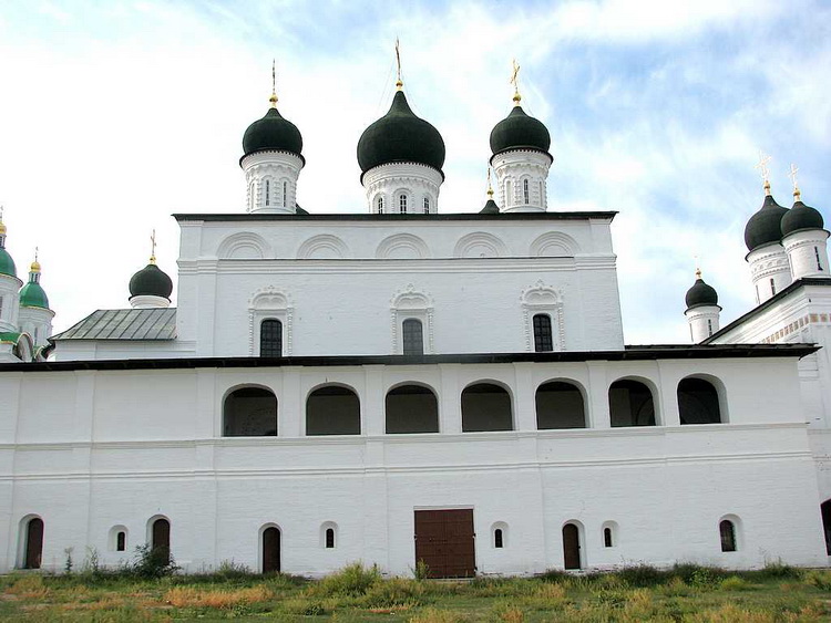 Кремль. Троицкий монастырь, Астрахань (Астрахань, город, Астраханская область). архитектурные детали, Вид от Кремлёвской стены