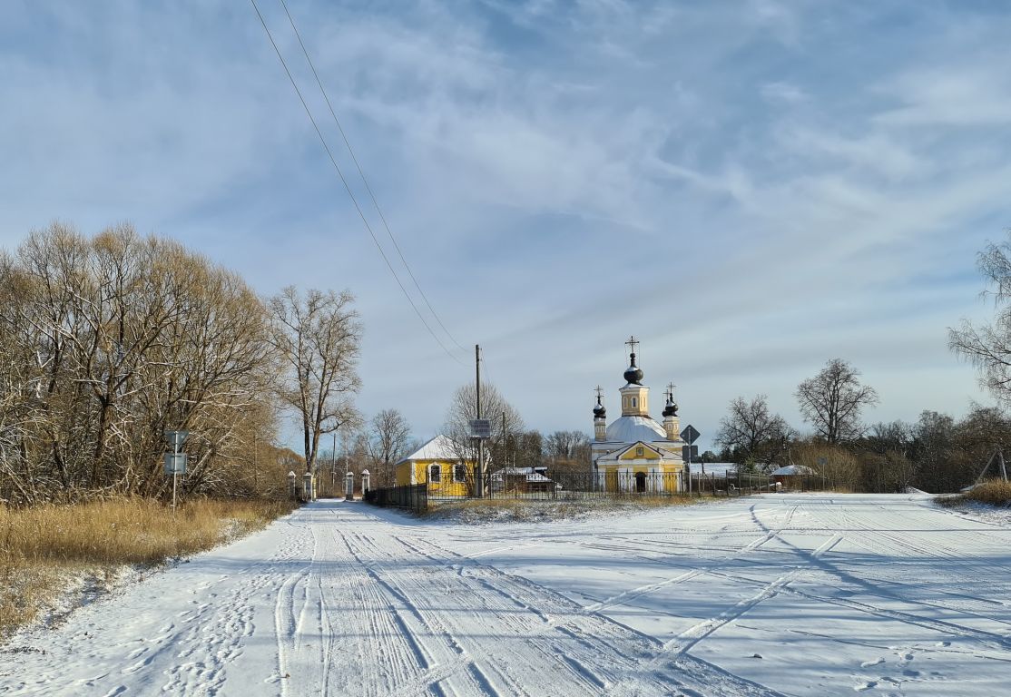 Церковь Андрея Первозванного, Андреевское (Петушинский район, Владимирская область). общий вид в ландшафте
