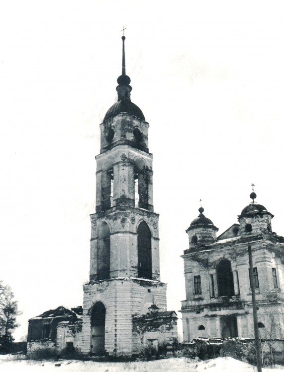 Рощино. Церковь Воскресения Христова. архивная фотография, Собственная съемка