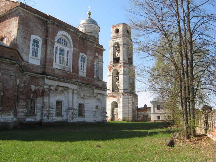 Церковь Воскресения Христова, Рощино (Петушинский район, Владимирская область). фасады, Храм Воскресения Христова, д. Рощино