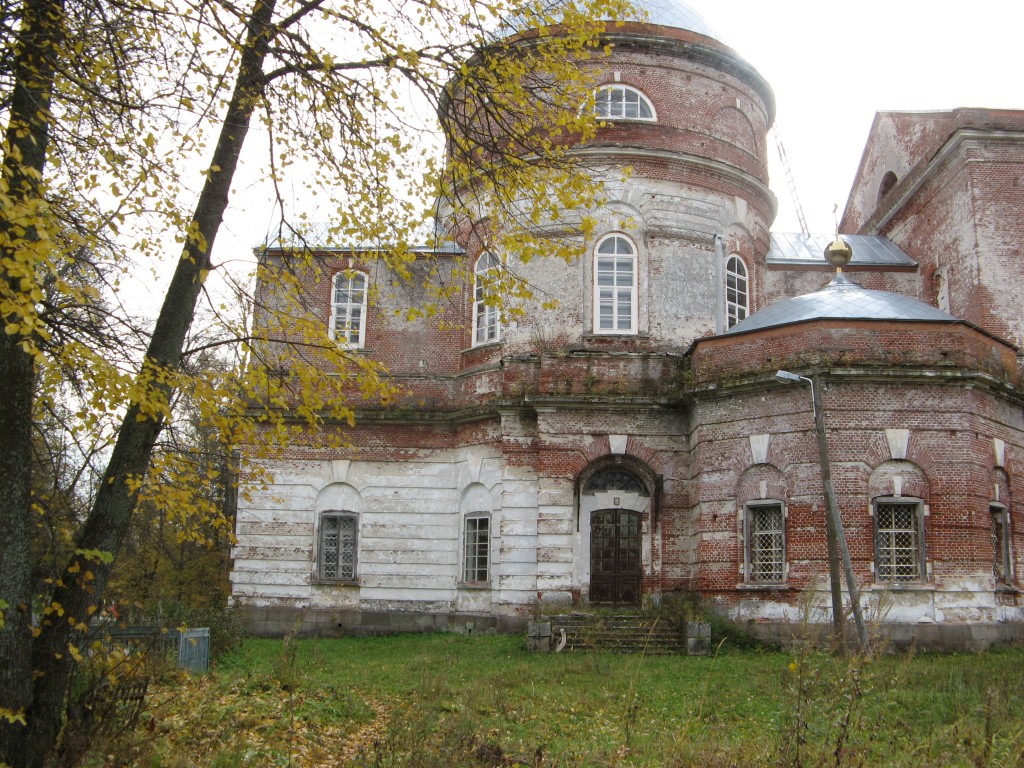 Рощино. Церковь Воскресения Христова. архитектурные детали, Церковь Воскресения Христова в Рощине (бывш. Матренино)