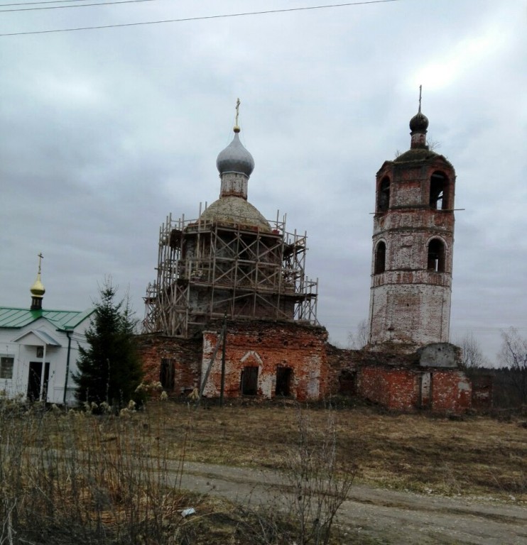 Караваево. Церковь Успения Пресвятой Богородицы. документальные фотографии