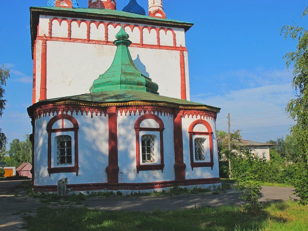 Церковь Корсунской иконы Божией Матери, Углич (Угличский район, Ярославская область). архитектурные детали, Корсунской иконы Божией матери церковь в Угличе.Алтарные апсиды храма.