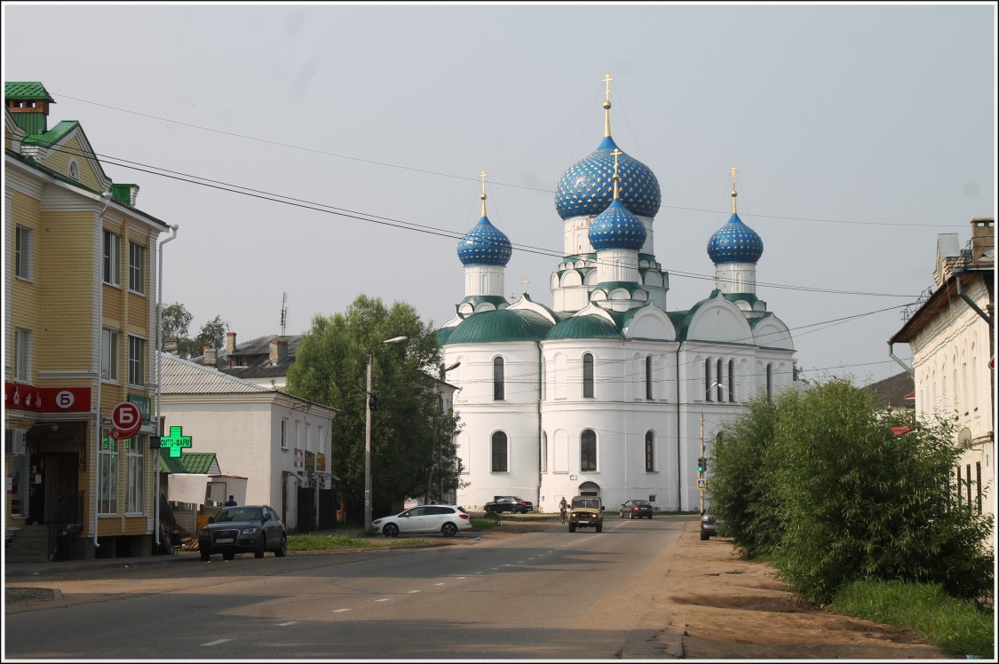 Углич. Богоявленский монастырь. Собор Богоявления Господня. фасады