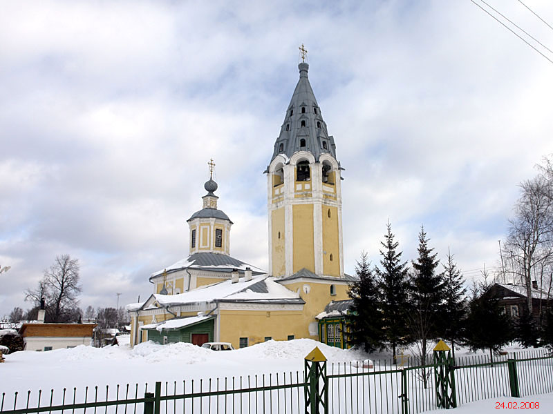 Церковь Успения Пресвятой Богородицы, Чухлома (Чухломский район, Костромская область). общий вид в ландшафте