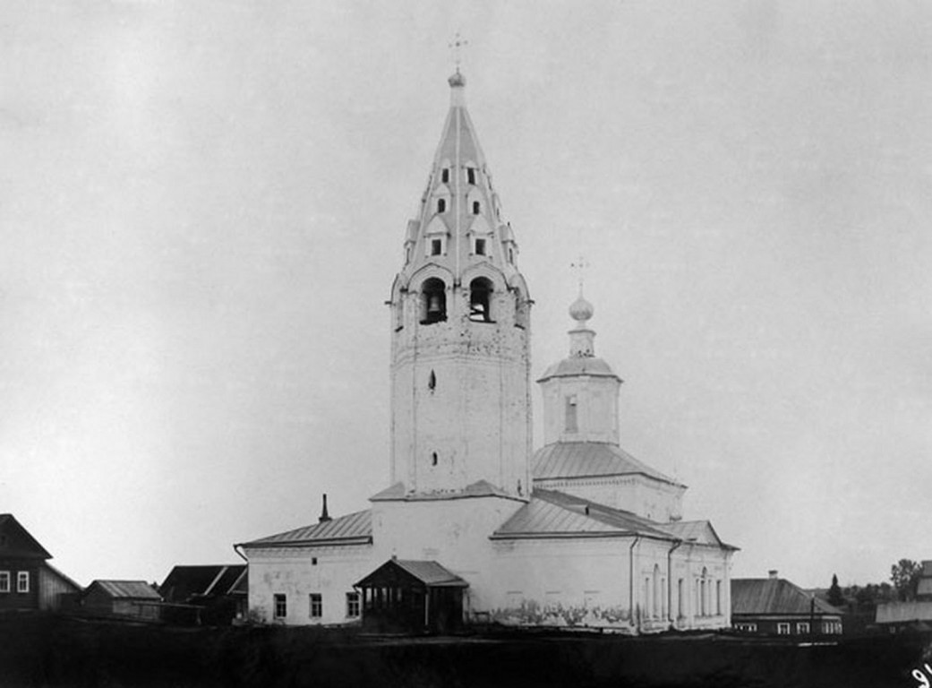 Церковь Успения Пресвятой Богородицы, Чухлома (Чухломский район, Костромская область). архивная фотография, 1900—1917 год с сайта https://pastvu.com/p/238381