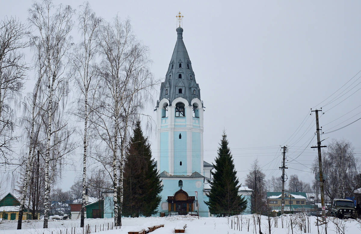 Церковь Успения Пресвятой Богородицы, Чухлома (Чухломский район, Костромская область). общий вид в ландшафте