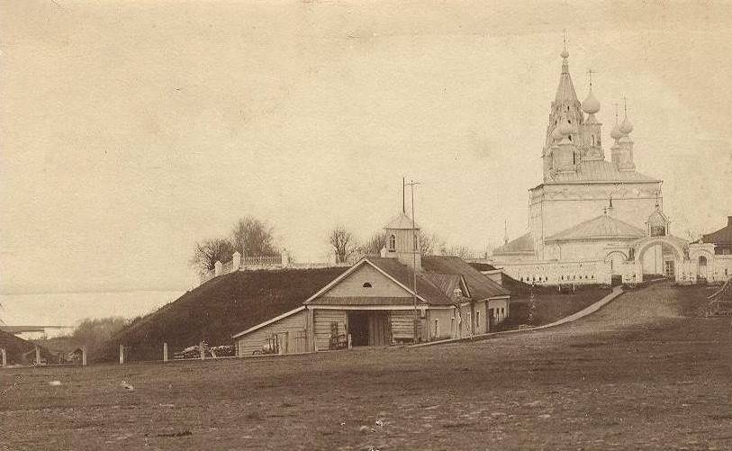 Церковь Преображения Господня, Чухлома (Чухломский район, Костромская область). архивная фотография, Фотография с видом Преображенского храма, приблизительно датируется 1909-1916-м годами.