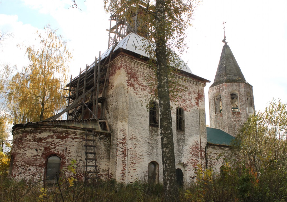 Алачино. Церковь Николая Чудотворца. фасады, Вид с северо-востока