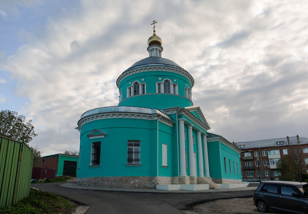 Кашира. Церковь Троицы Живоначальной. фасады