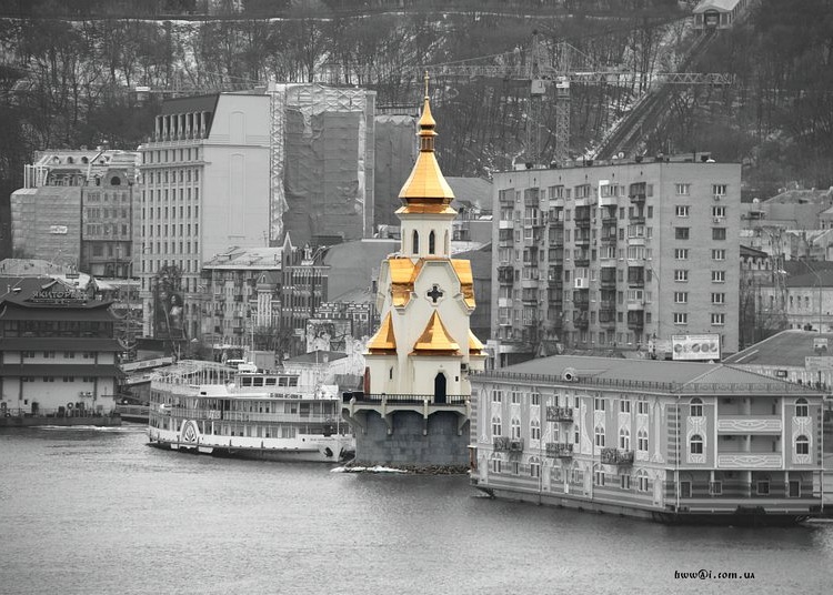 Церковь Николая Чудотворца (Николы на водах), Подол (Подольский район, Украина, г. Киев). общий вид в ландшафте