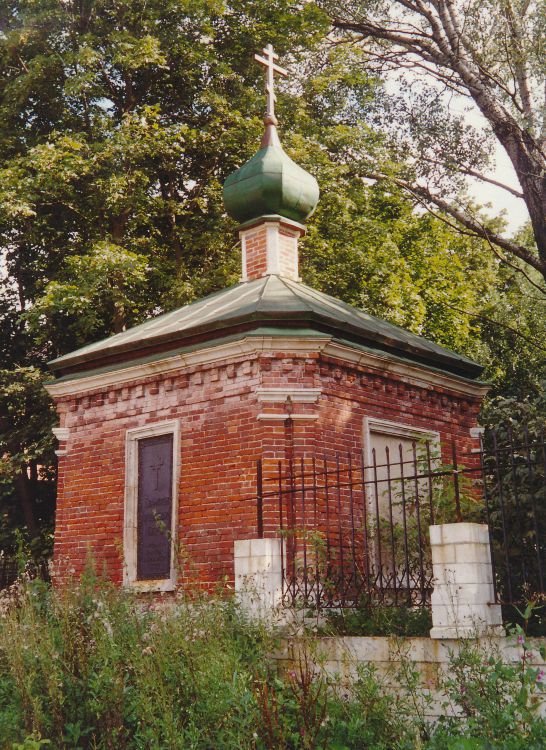 Часовня-усыпальница И. С. Бер и его семьи, Кашира (Каширский городской округ, Московская область). фасады