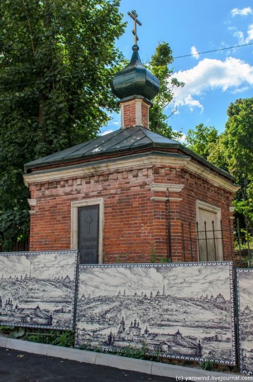 Часовня-усыпальница И. С. Бер и его семьи, Кашира (Каширский городской округ, Московская область). фасады