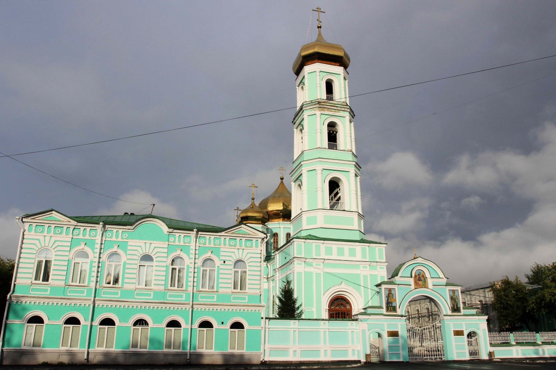 Храм Святой Троицы зимой Пермь