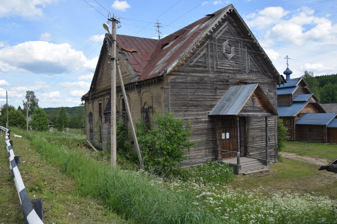 Винницы. Церковь Василия Великого. фасады, вид из дорогы