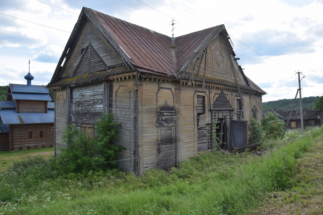 Винницы. Церковь Василия Великого. фасады, вид из дорогы