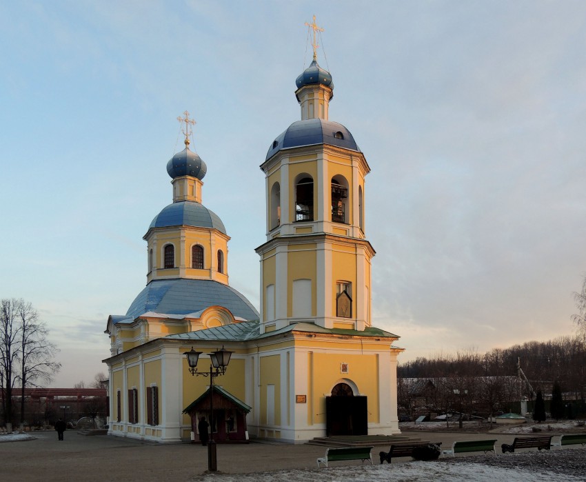 Церковь Петра и Павла, Ясенево (Юго-Западный административный округ (ЮЗАО), г. Москва). фасады
