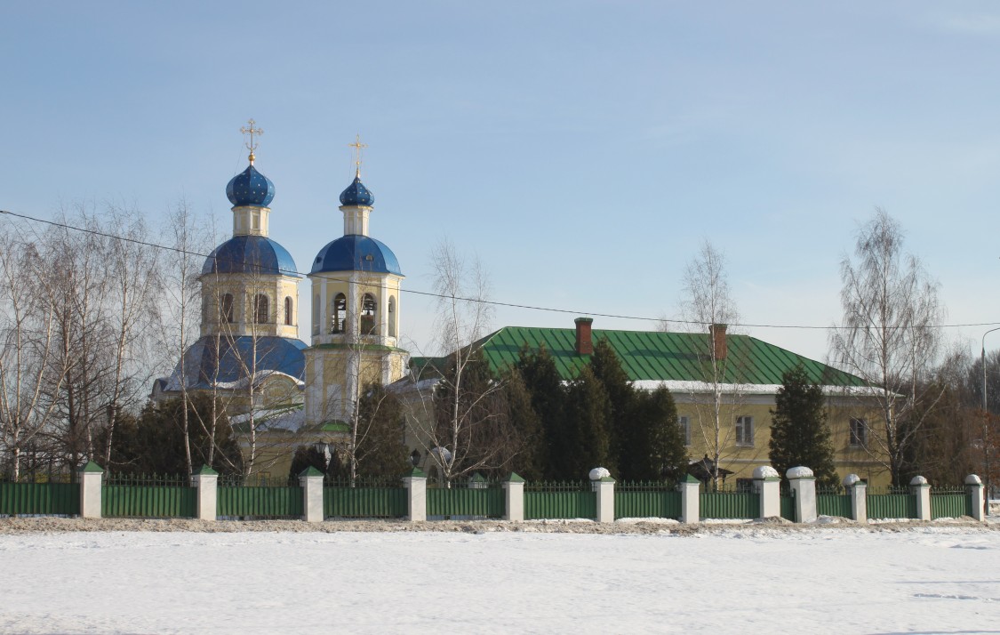 Церковь Петра и Павла, Ясенево (Юго-Западный административный округ (ЮЗАО), г. Москва). общий вид в ландшафте, Вид с северо - запада