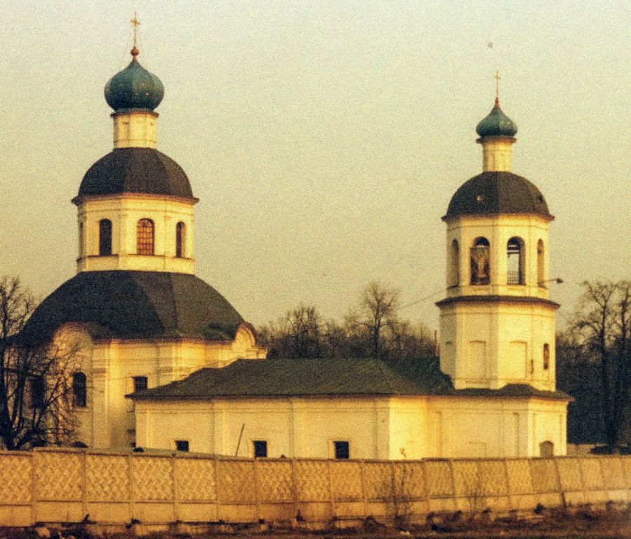 Ясенево. Церковь Петра и Павла. фасады