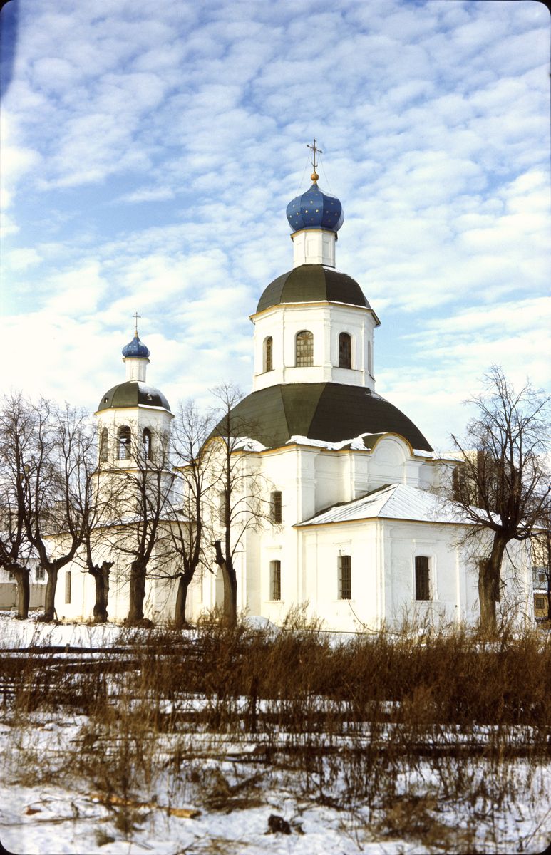 фасады. Церковь Петра и Павла, Ясенево (Юго-Западный административный округ (ЮЗАО), г. Москва)