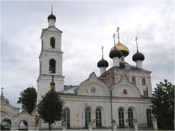 Храм Воздвижения Креста в Тверской области