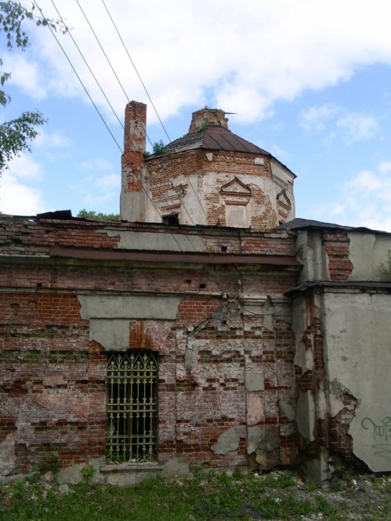 Церковь Николая Чудотворца, Серпухов (Серпуховский городской округ и гг. Протвино, Пущино, Московская область). архитектурные детали, фрагмент западного фасада