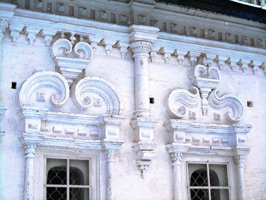 Церковь Николая Чудотворца, Ныроб (Чердынский район, Пермский край). архитектурные детали, декор трапезной, южный фасад