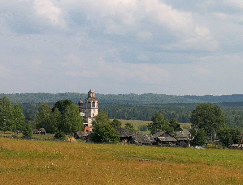Церковь Рождества Христова, Искор (Чердынский район, Пермский край). общий вид в ландшафте