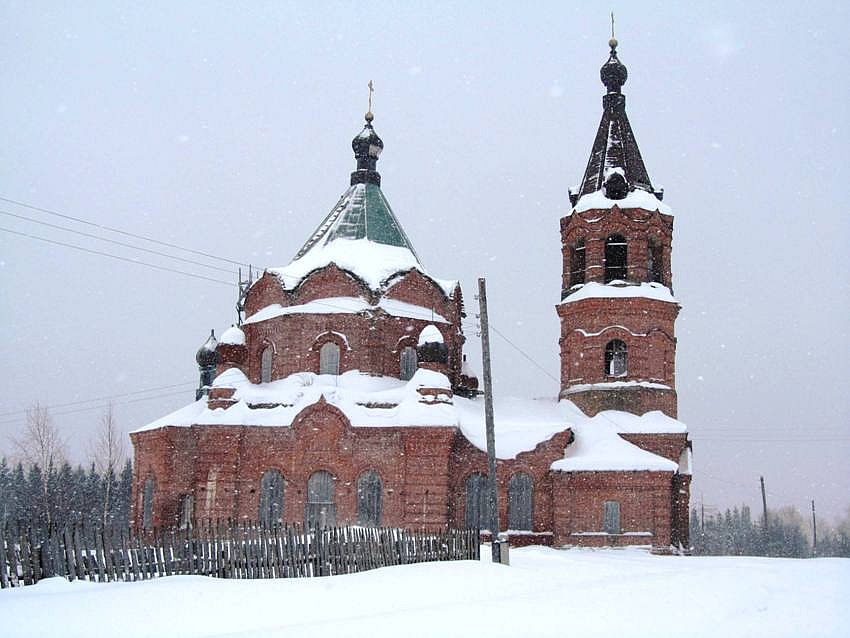Церковь Введения во храм Пресвятой Богородицы, Камгорт (Чердынский район, Пермский край). фасады, вид с севера