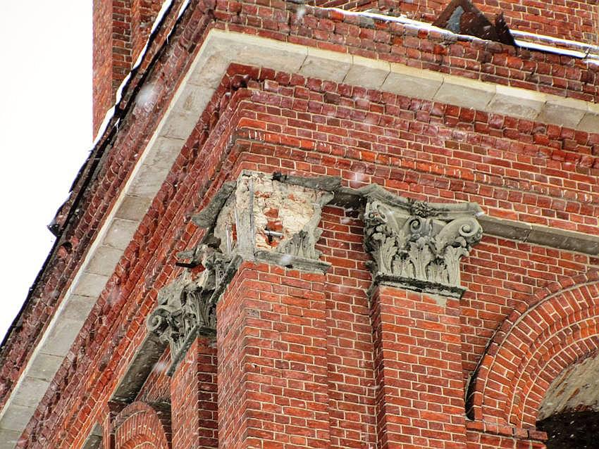 Церковь Троицы Живоначальной, Вильгорт (Чердынский район, Пермский край). архитектурные детали, декор среднего яруса колокольни