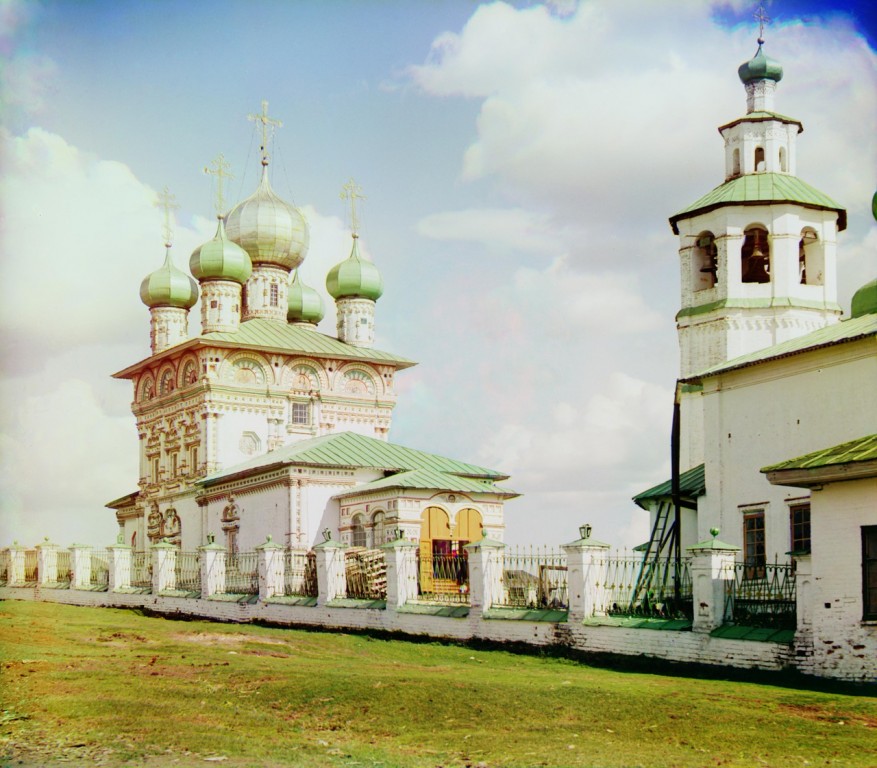 Церковь Николая Чудотворца, Ныроб (Чердынский район, Пермский край). архивная фотография, С. М. Прокудин-Горский.Старый храм во имя св. Николая Чудотворца с запада. Фото 1912 года Источник http://ps-spb2008.narod.ru/