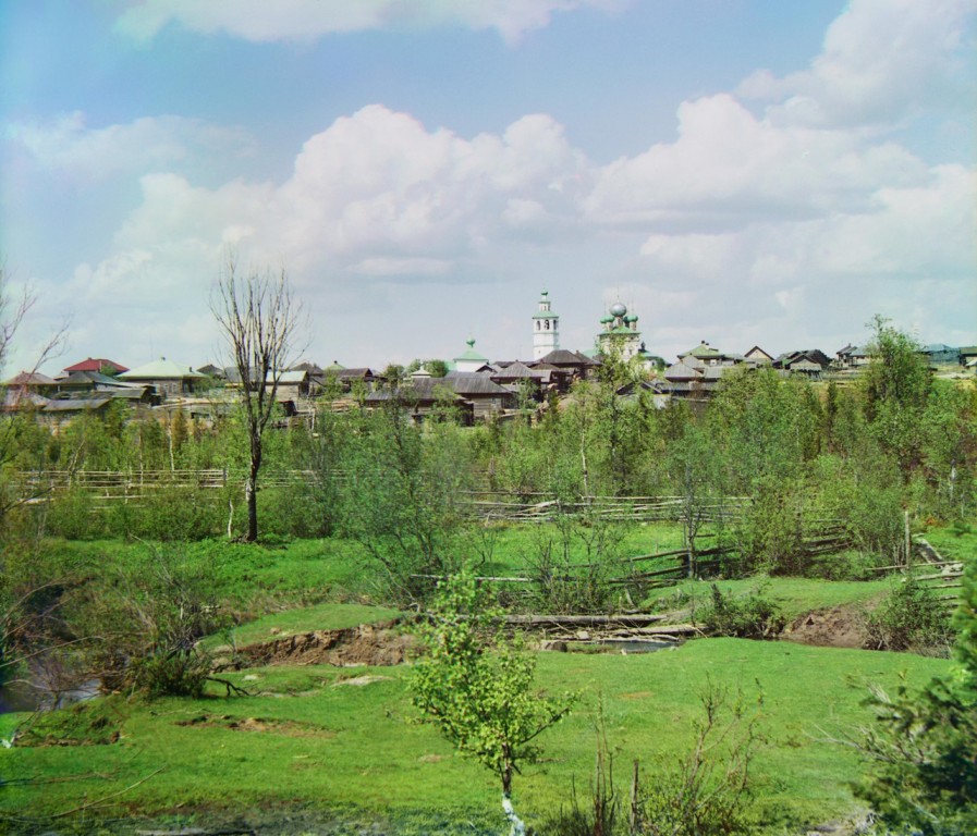 Церковь Николая Чудотворца, Ныроб (Чердынский район, Пермский край). архивная фотография, С. М. Прокудин-Горский.Общий вид на село Ныроб от р. Ныробки.  Фото 1912 года Источник http://ps-spb2008.narod.ru/