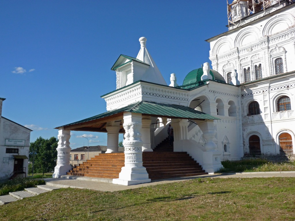 Кафедральный собор Троицы Живоначальной, Соликамск (Соликамский район и г. Соликамск, Пермский край). архитектурные детали, Уникальная конструкция западного крыльца