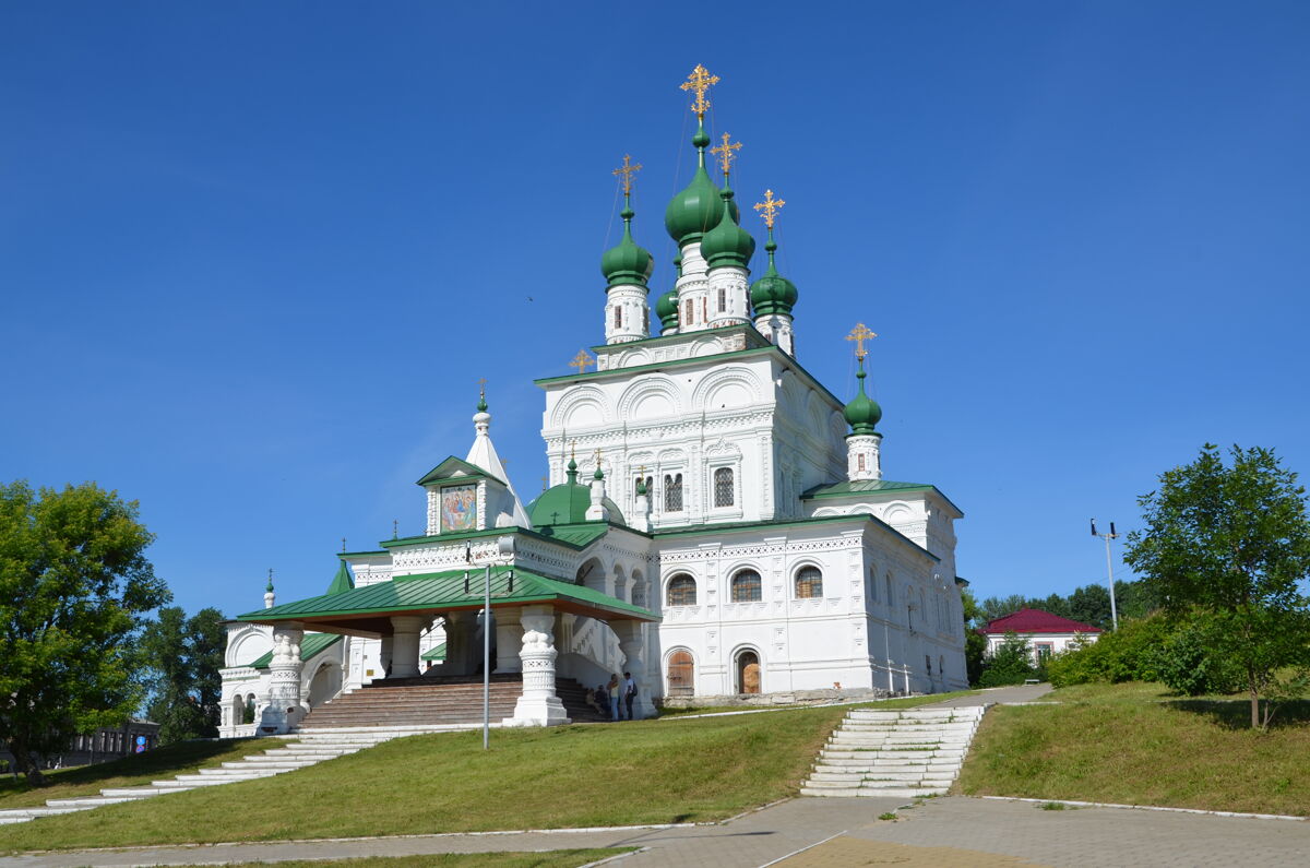 Кафедральный собор Троицы Живоначальной, Соликамск (Соликамский район и г. Соликамск, Пермский край). фасады
