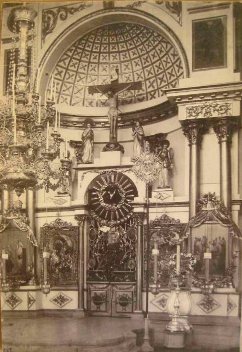Иконостас в главном храме Троицкого собора. Фото ГНИМА им. А.В. Щусева., архивная фотография. Кафедральный собор Троицы Живоначальной, Соликамск (Соликамский район и г. Соликамск, Пермский край)