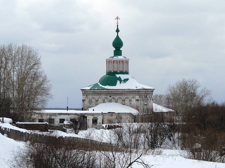 Соликамск. Собор Воздвижения Креста Господня. общий вид в ландшафте, вид с северо-востока