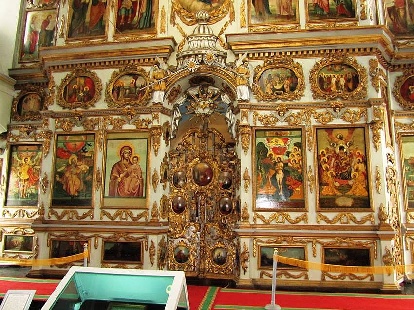 Соликамск. Церковь Богоявления Господня. интерьер и убранство, нижняя часть главного иконостаса