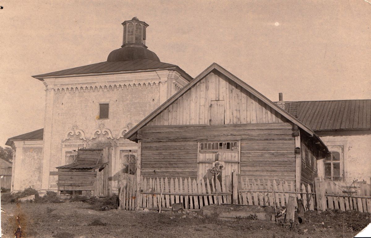 Соликамск. Церковь Жён-мироносиц. архивная фотография, Фотография храма, датированная 1954-м годом.