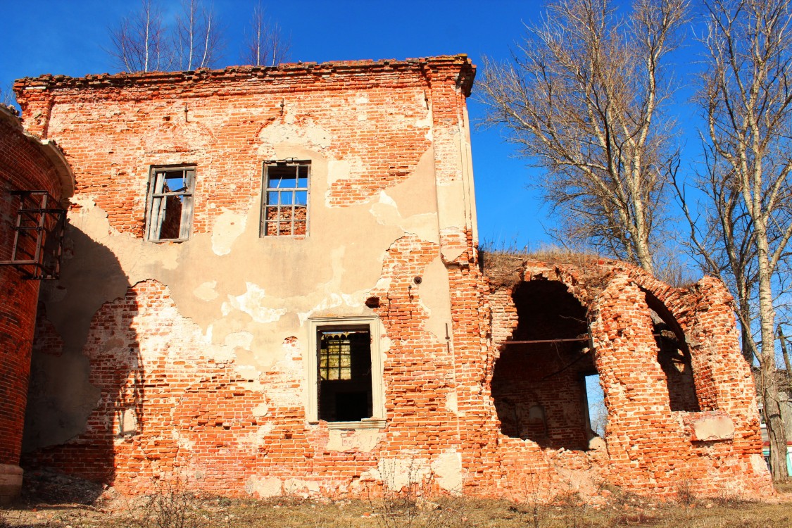 Болхов. Церковь Благовещения Пресвятой Богородицы. фасады, Основной объем храма, вид с юга