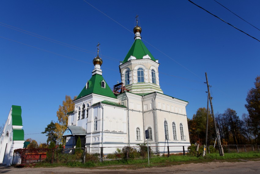 Рыбинск. Церковь Иверской иконы Божией Матери. фасады