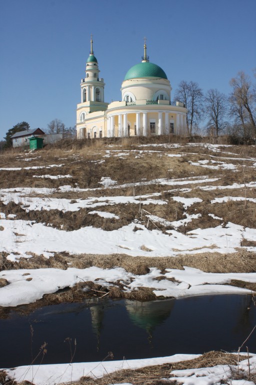 Церковь Михаила Архангела, Архангельское (Рузский городской округ, Московская область). общий вид в ландшафте