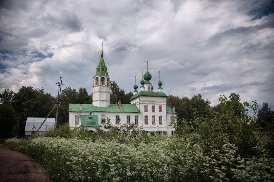Церковь Вознесения Господня, Тутаев (Тутаевский район, Ярославская область). общий вид в ландшафте
