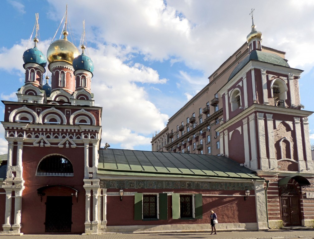 Таганский. Церковь Успения Пресвятой Богородицы в Гончарах. фасады