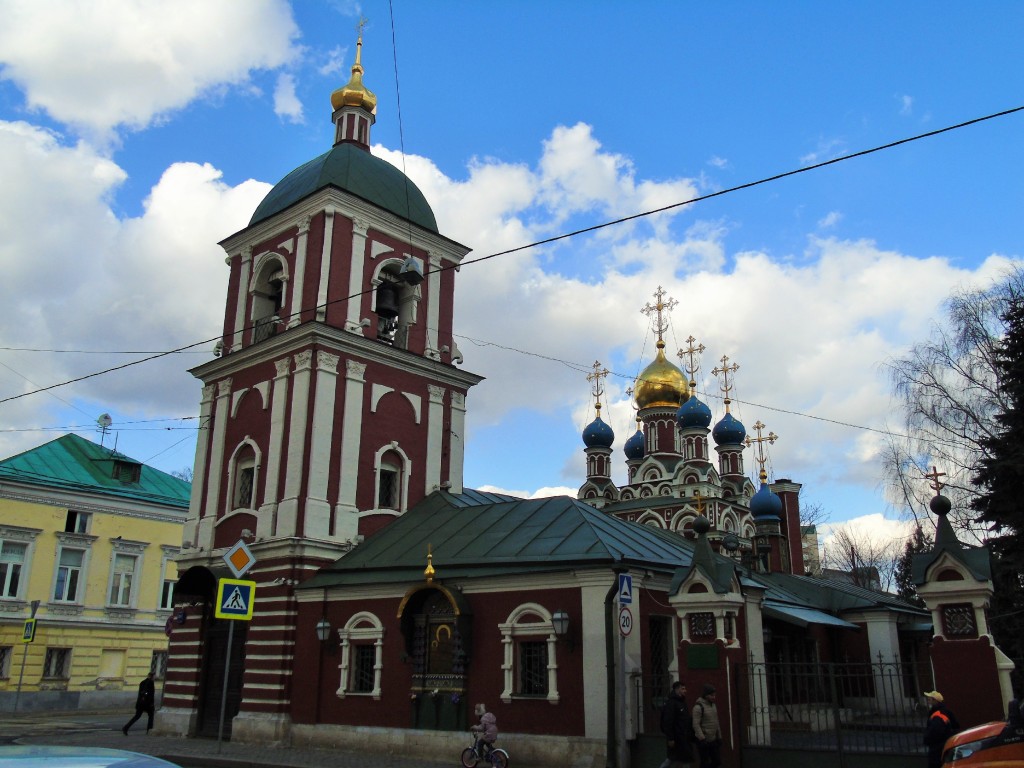 Таганский. Церковь Успения Пресвятой Богородицы в Гончарах. фасады