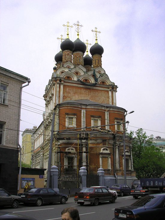 Церковь Николая Чудотворца на Болвановке, Таганский (Центральный административный округ (ЦАО), г. Москва). фасады, Церковь Николая Чудотворца на Болвановке. Апсиды.Вид с Верхней Радищевской улицы.