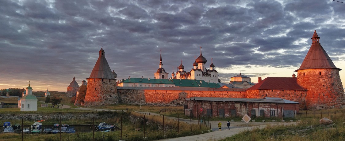 Соловецкий. Спасо-Преображенский Соловецкий монастырь. художественные фотографии